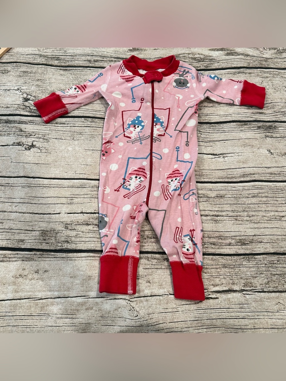 Hanna Andersson Pink Organic Sleeper w/ Red Trim & Ski Animal Print 0-6 months